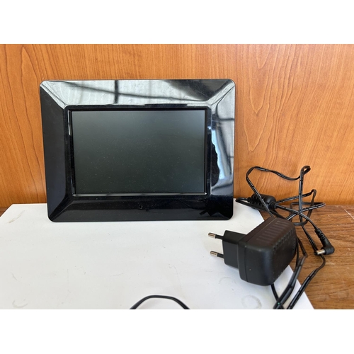 81 - Nilox Digital Photo Display/Album