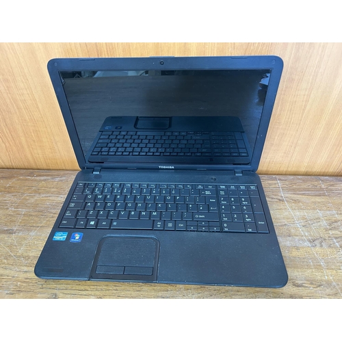 82 - Toshiba Satellite Laptop C850-177 (A/F - Untested, No A/C Adaptor, Hard Drive Removed)