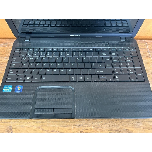 82 - Toshiba Satellite Laptop C850-177 (A/F - Untested, No A/C Adaptor, Hard Drive Removed)