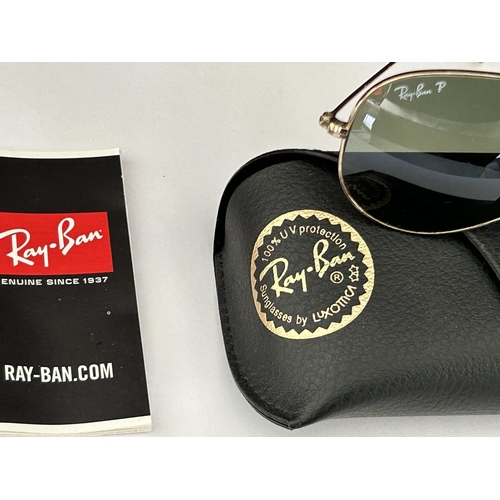 1 - Pair of Ray-Ban Aviator Sunglasses in Original Case