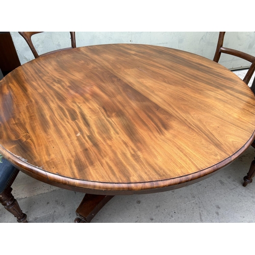 110 - Antique Victorian Circular Mahogany Dining Table with 4 Embroidered Matching Chairs (130cm Diameter,... 