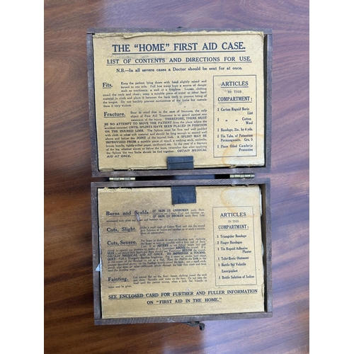 99 - Vintage 1940's Collectable Home First Aid Kit ( 18x14cm)