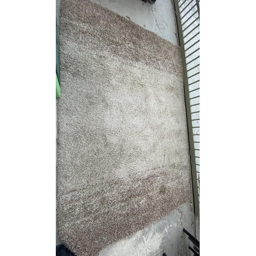 517 - Large High Pile Rug (Appr. 200 x 300cm)