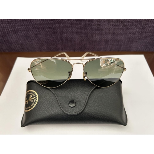 1 - Pair of Ray-Ban Aviator Sunglasses in Original Case