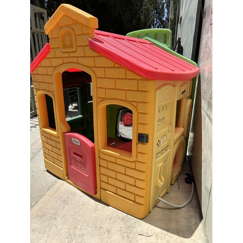 4 - 'Little Tikes' Large Outdoor Children Playground (Appr. 127 W. x 150 D. x 147cm H.)