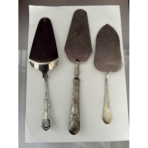 311 - x3 Vintage EPNS Cake Slice Servers