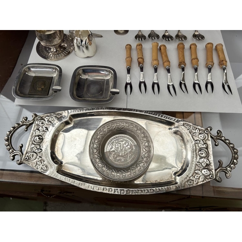 160 - Qty of Vintage Silver Plated Items