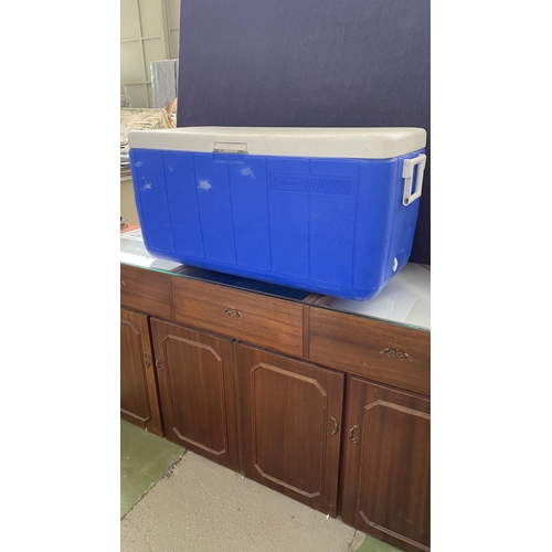 11 - Large Coleman Beverage/Food Cool Box (87 W. x 42 D. x 43cm H.)