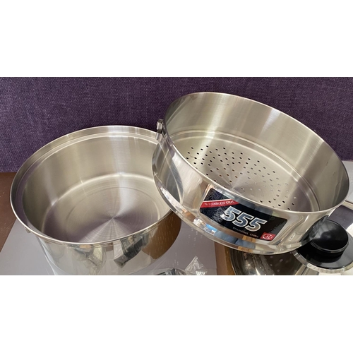 195 - 555 Stainless Steel Steamer Pot (Unused - 26cm Diameter)