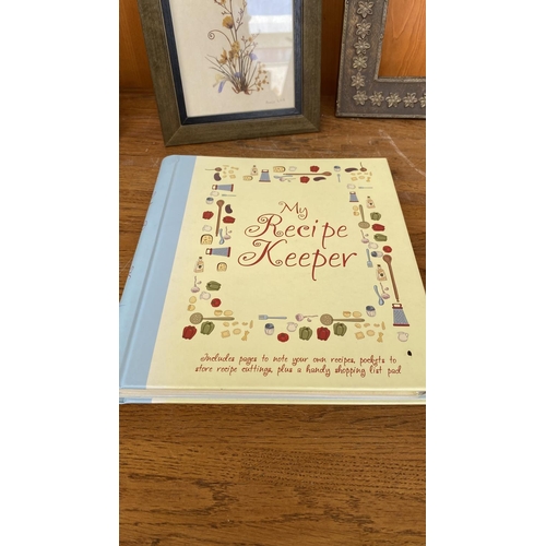 238 - Photo Frames (x3), Note Board and Recipe Book