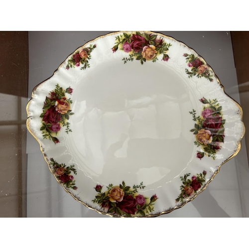 122 - Vintage Royal Albert Old Country Roses Fine Bone 
China Cake Plate