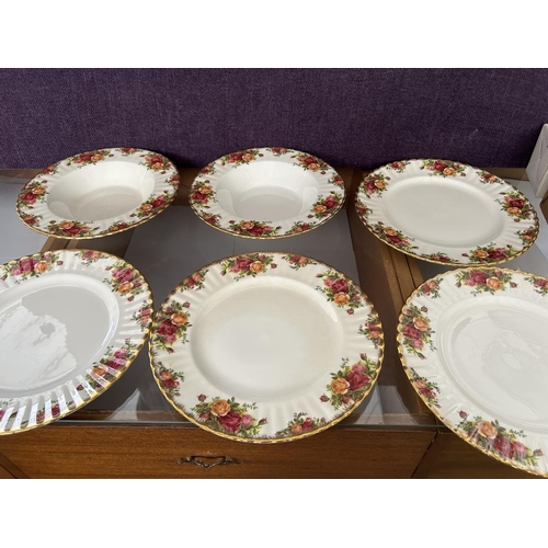 123 - Vintage Royal Albert Old Country Roses Fine Bone 
China Plates (x6)