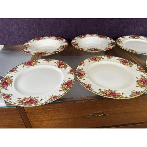 123 - Vintage Royal Albert Old Country Roses Fine Bone 
China Plates (x6)