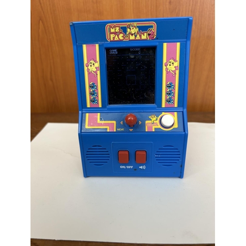 396 - Vintage 1980's Pac-Man Hand Held Electronic Game