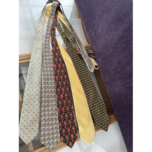 410 - x5 Various Colors Men's Ties taken back 2/1/25