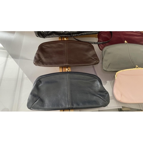 429 - x6 Vintage Women's Bags Comprising 5 Clutch Bags and x1 Shoulder Bag