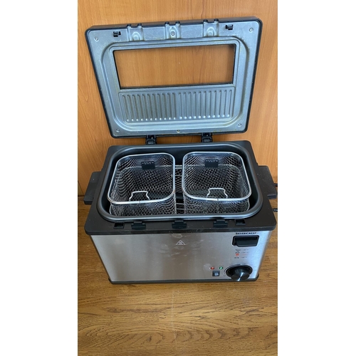 432 - Silver Crest Double Fryer