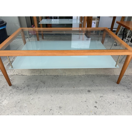 470 - Solid Wood Tempered Glass Top 2-Tier Coffee Table (120 W. x 70 D. x 40cm H.)