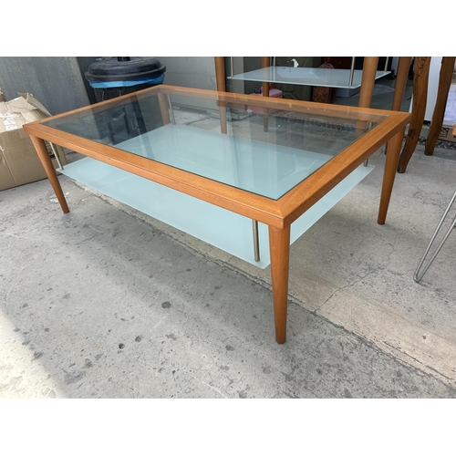 470 - Solid Wood Tempered Glass Top 2-Tier Coffee Table (120 W. x 70 D. x 40cm H.)