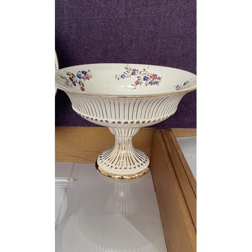 143 - Vintage Martan 679/MO Center Piece Pedestal Bowl with Matching Martan 669/MO Platter