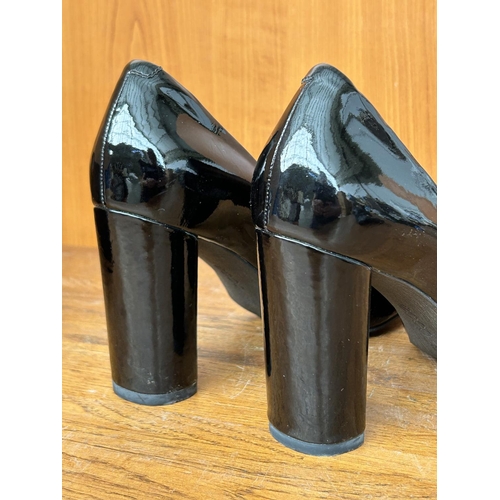 148A - Pair of Ladies Ecco Heels in Patent Black Leather Size 40