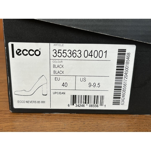 148A - Pair of Ladies Ecco Heels in Patent Black Leather Size 40