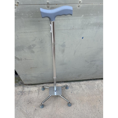 55 - Medical Lightweight Aluminium Height Adjustable Walking Aid