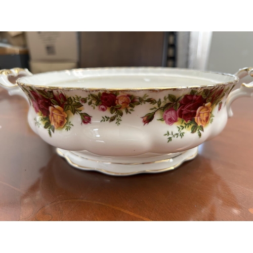 97 - Vintage Royal Albert Old Country Roses Tureen Base