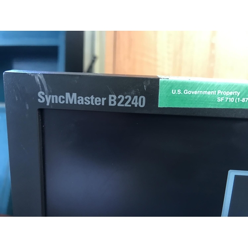 42 - Samsung SyncMaster B2240 Computer Monitor - Code AM6920F