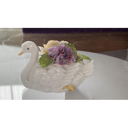 264 - x2 Vintage Staffordshire England Thorley Bone China Swan Figures with Flowers (Very Tiny Nicks Off P... 