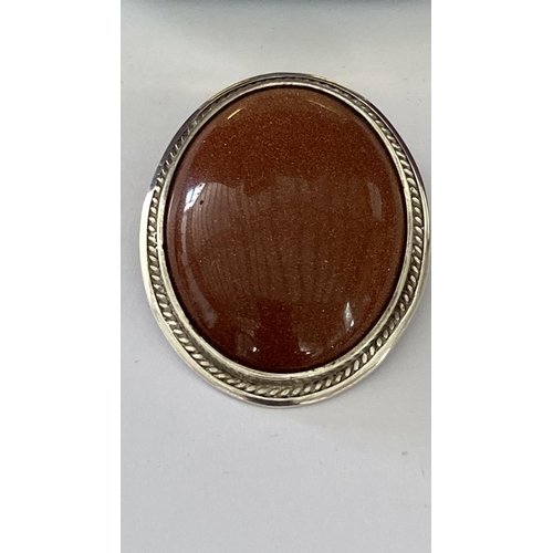 80 - Vintage Silver Brooch with Large Sparkling Cabochon Goldstone (5 x 4cm)