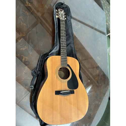 52 - Yamaha FG-400A Acoustic Guitar