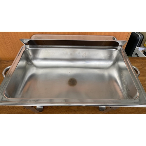 106 - Sunnex Stainless Steel Full Size Buffet Chaffing Dish with Lid (56 W. x 36 D. x 30cm H.)