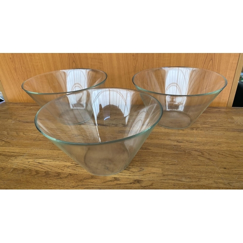 107 - x3 Clear Glass Cone Shaped Salad Bowls