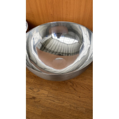 109 - x2 'Ikea' Heavy Duty Stainless Steel Mixing Bowls Model 21559 (36cm Diameter)