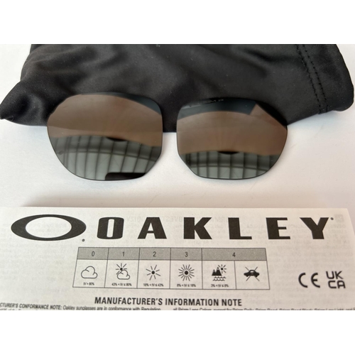 137 - Okley Prizm Black Polarized Sunglasses Lens (Unused)