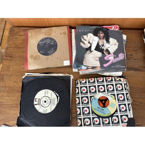 34 - x20 Vintage Vinyl Records 45rpm