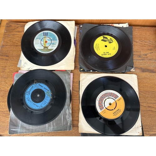 76 - x20 Vintage Vinyl Records 45rpm