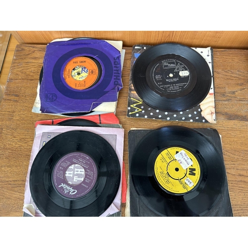 76 - x20 Vintage Vinyl Records 45rpm