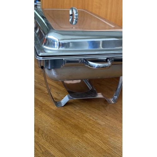 106 - Sunnex Stainless Steel Full Size Buffet Chaffing Dish with Lid (56 W. x 36 D. x 30cm H.)