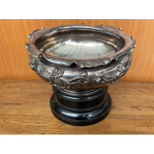 241 - Walker & Halls Sheffield England Large Silver Plated Bowl on  Wooden Base