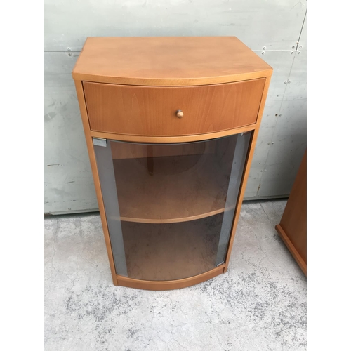 174 - Vintage Display Cabinet/Small Vitrine with Drawer (50 W. x 40 D. x 91cm H.)