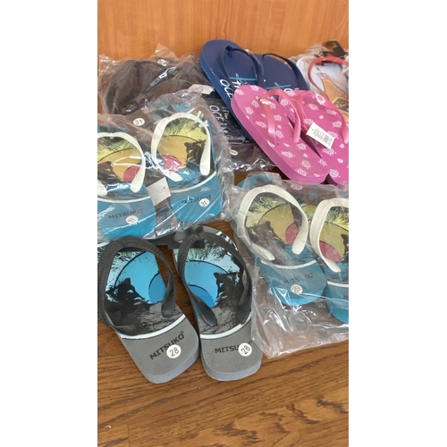 243 - x15 Pairs of Assorted Style and Size Flip Flop Sandals (Size From 28 to 44)