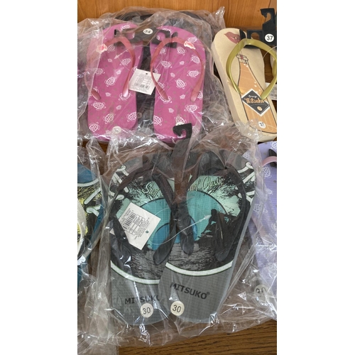 244 - x13 Pairs of Assorted Style and Size Flip Flop Sandals (Size From 28 to 46)