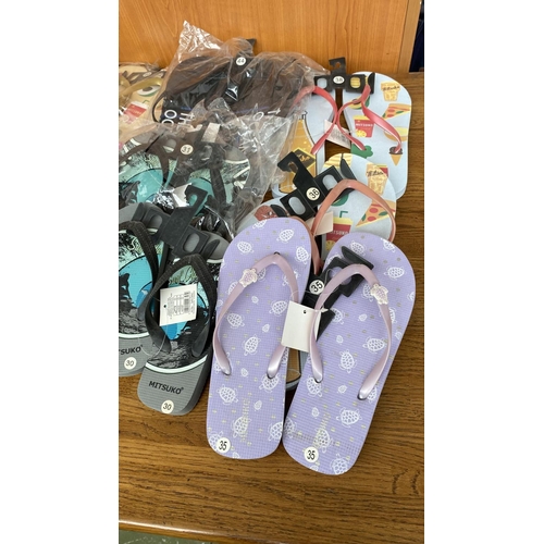 253 - x15 Pairs of Assorted Style and Size Flip Flop Sandals (Size From 29 to 46)