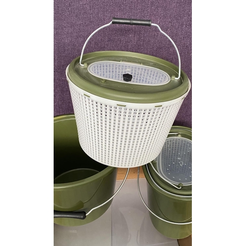 269 - x2 Outdoor Portable Fish Boxes Circulating Fishing Buckets (Unused)