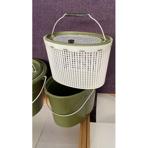 269 - x2 Outdoor Portable Fish Boxes Circulating Fishing Buckets (Unused)