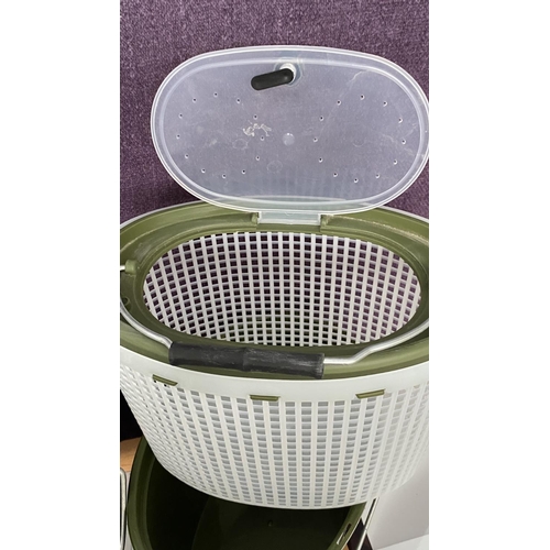 269 - x2 Outdoor Portable Fish Boxes Circulating Fishing Buckets (Unused)