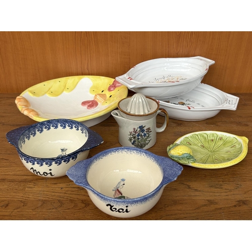 259 - Interesting Assortment of Crockery Items