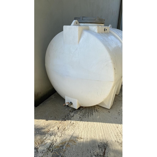 85 - Plastikon S4 2000L Horizontal Cylindrical Water Tank with Legs